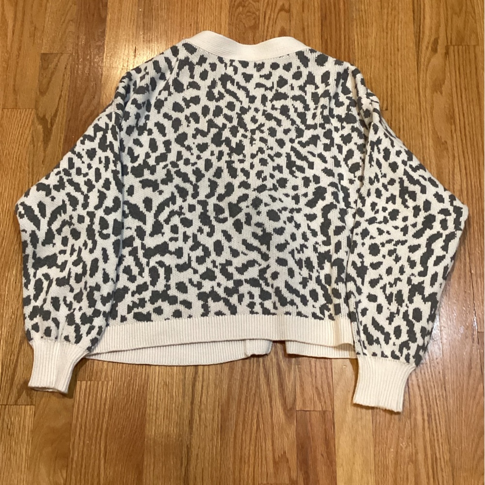 Leopard Print Cardigan Sweater - Picture 3 of 4